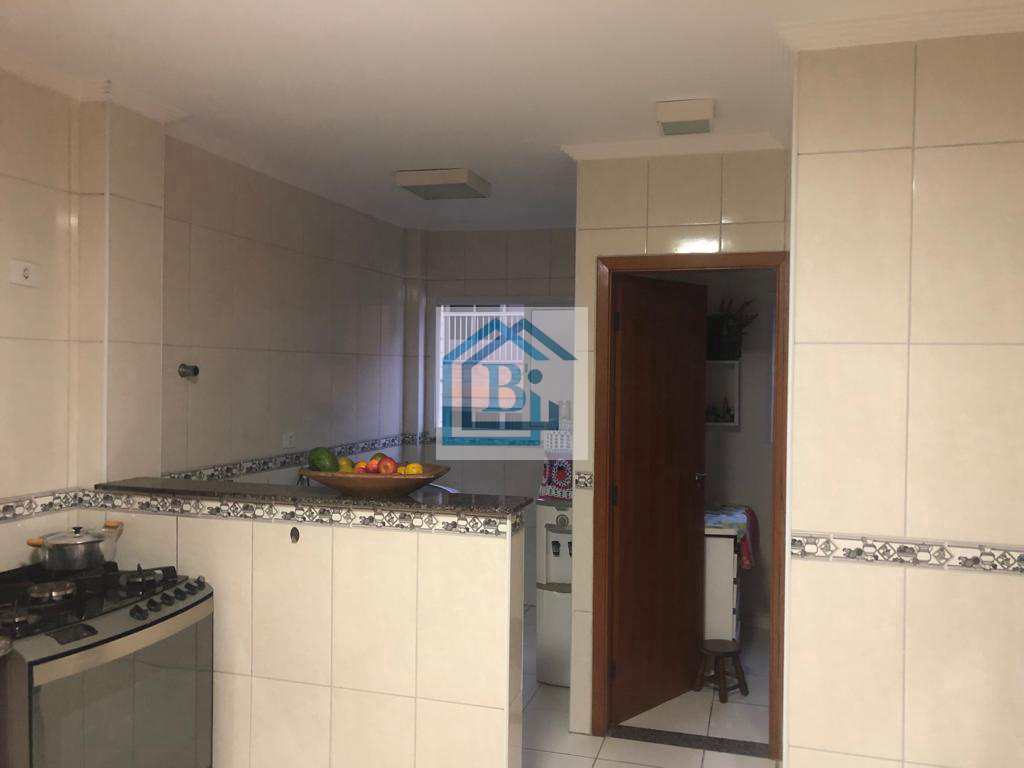 Apartamento à venda com 3 quartos, 155m² - Foto 20