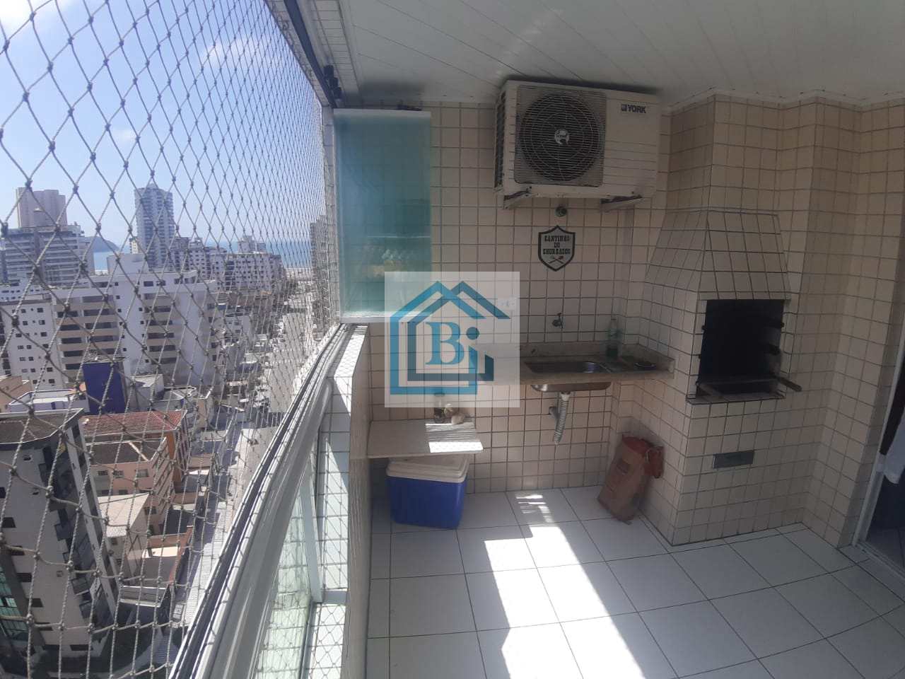 Apartamento à venda com 3 quartos, 96m² - Foto 1