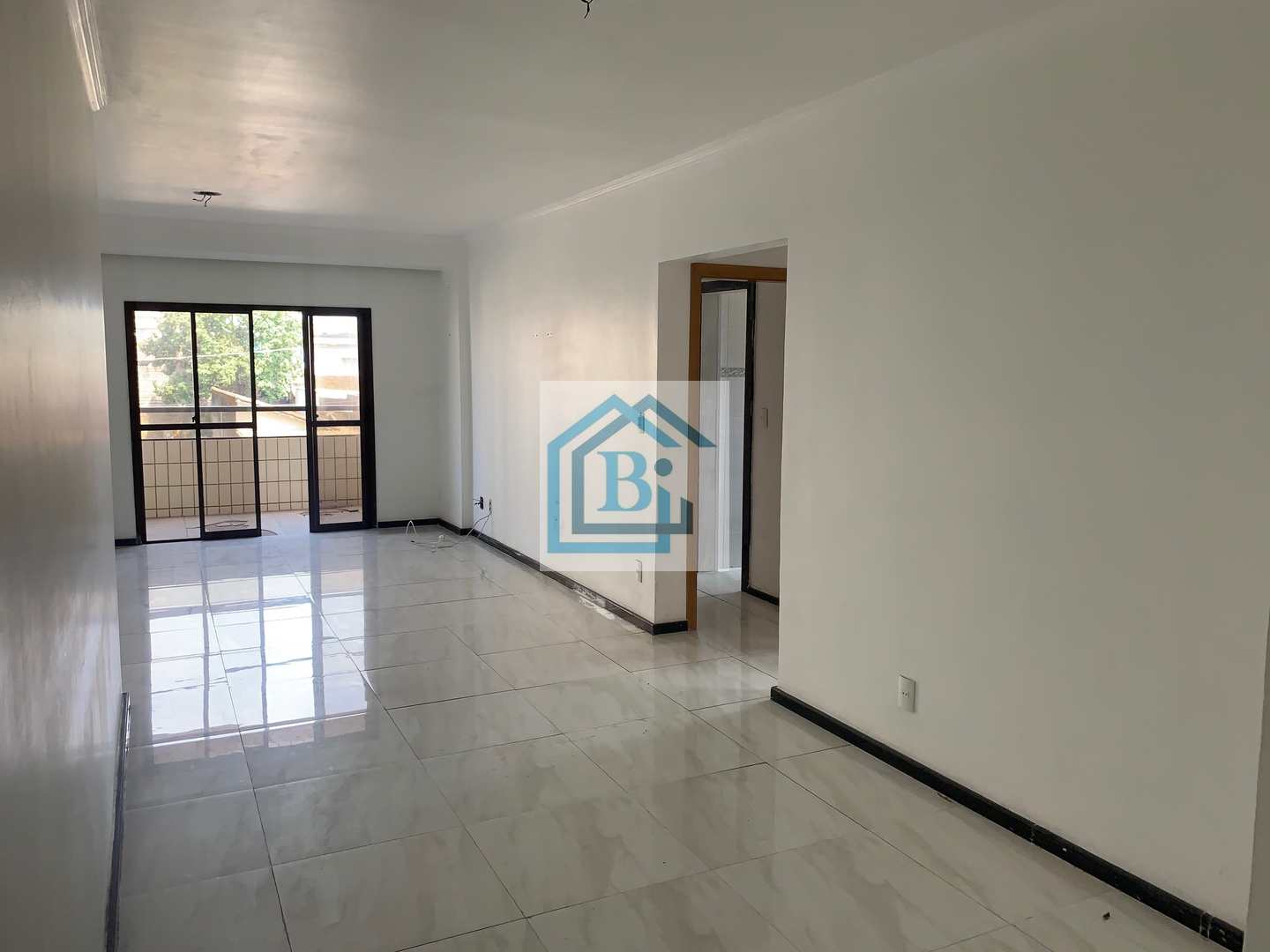 Apartamento à venda com 2 quartos, 94m² - Foto 4