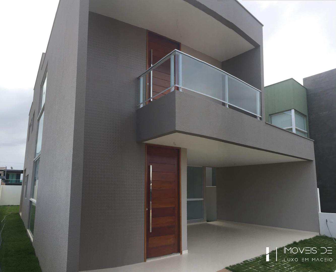 Casa de Condomínio à venda com 4 quartos, 240m² - Foto 1