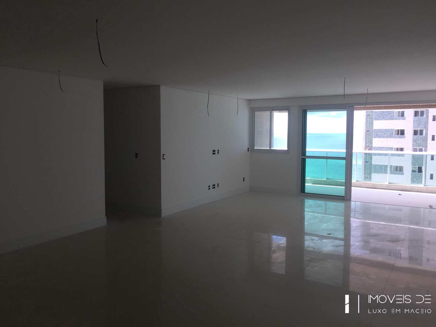 Apartamento à venda com 3 quartos, 193m² - Foto 5