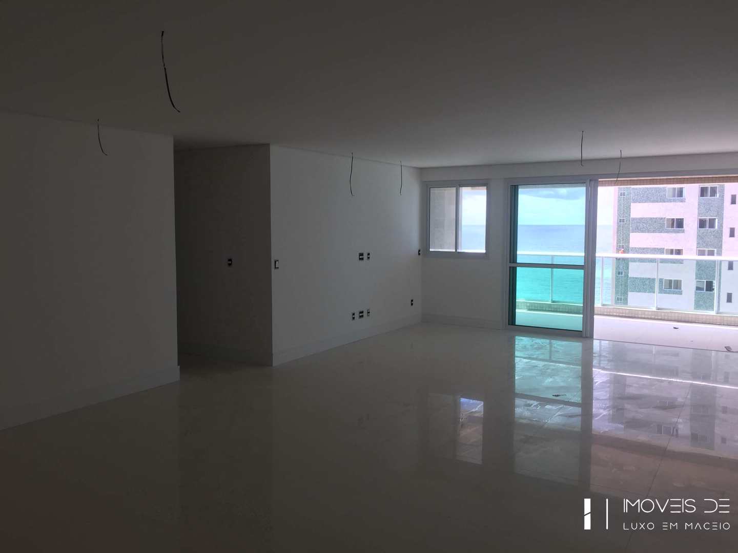 Apartamento à venda com 3 quartos, 193m² - Foto 6