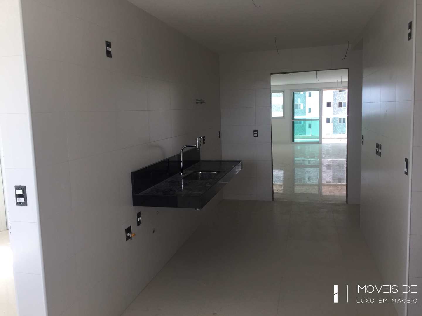 Apartamento à venda com 3 quartos, 193m² - Foto 9