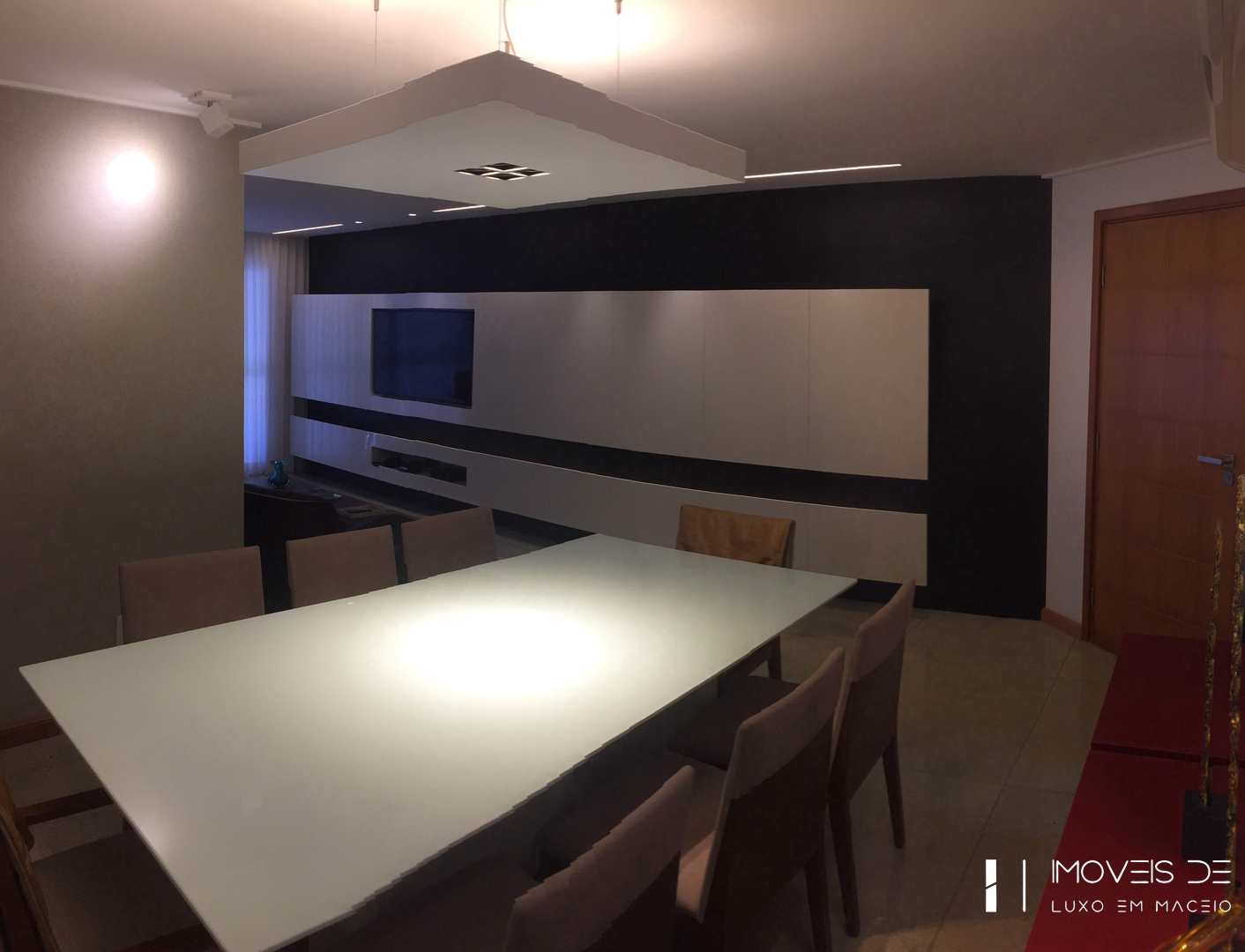 Apartamento à venda com 3 quartos, 137m² - Foto 3