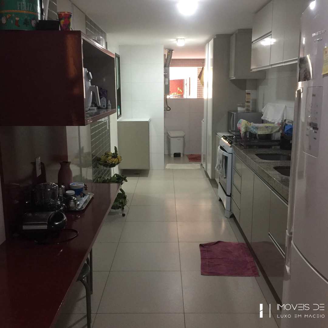 Apartamento à venda com 3 quartos, 145m² - Foto 9