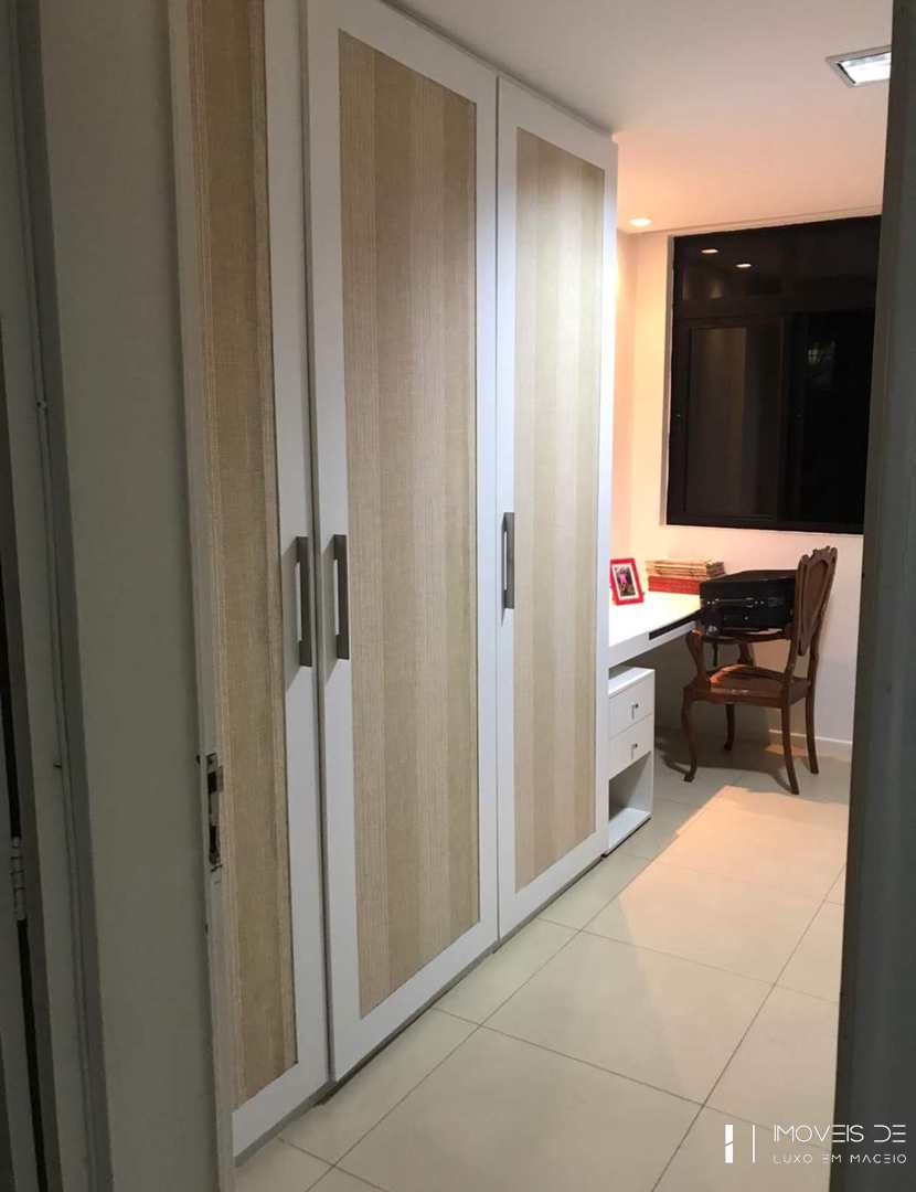 Apartamento à venda com 4 quartos, 236m² - Foto 11