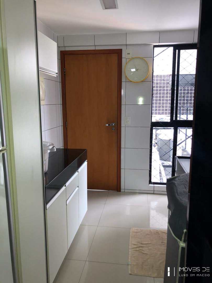 Apartamento à venda com 3 quartos, 135m² - Foto 6