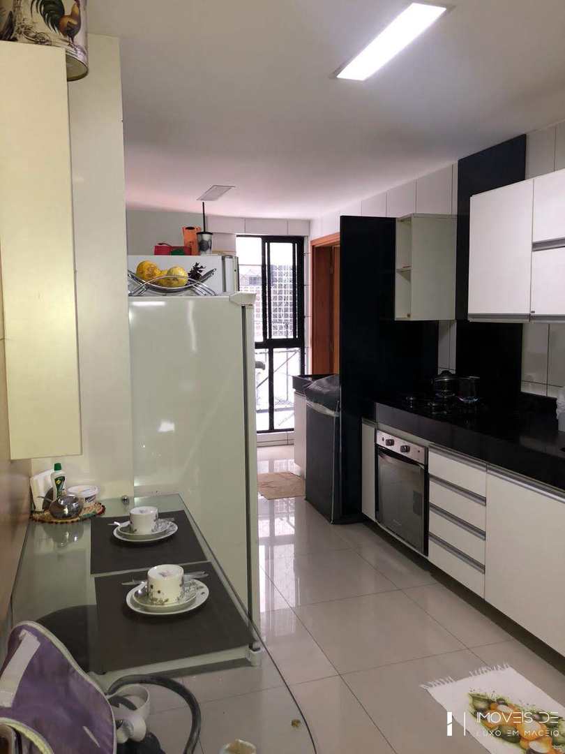 Apartamento à venda com 3 quartos, 135m² - Foto 5