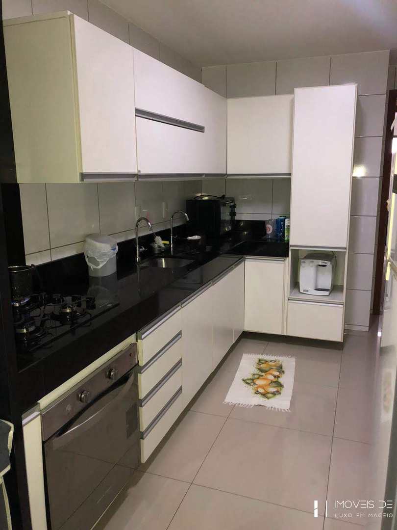 Apartamento à venda com 3 quartos, 135m² - Foto 4