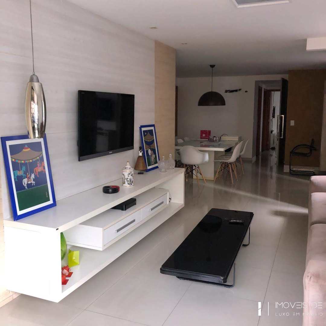 Apartamento à venda com 3 quartos, 135m² - Foto 1