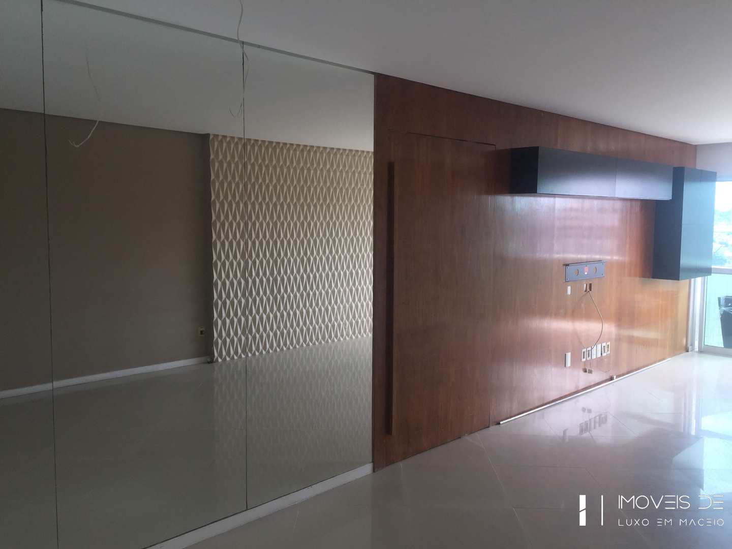 Apartamento à venda com 3 quartos, 120m² - Foto 2