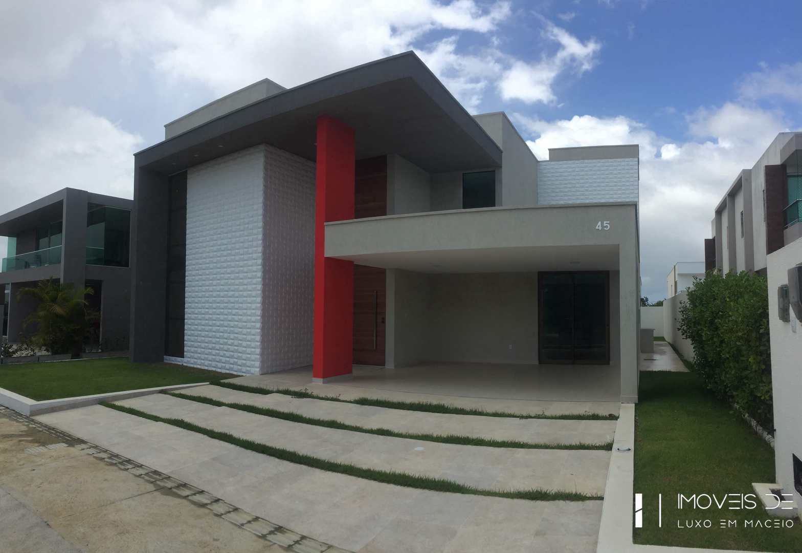 Casa de Condomínio à venda com 4 quartos, 280m² - Foto 1