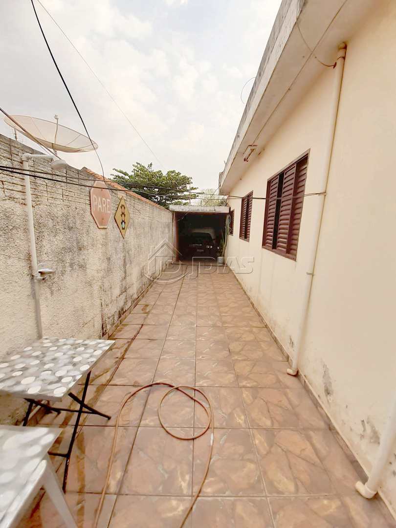 Casa à venda com 5 quartos, 221m² - Foto 25