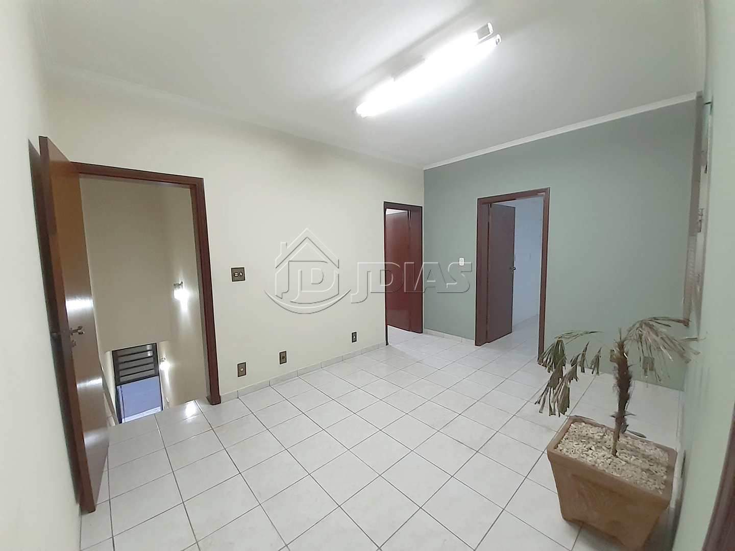 Loja-Salão para alugar com 3 quartos, 100m² - Foto 1