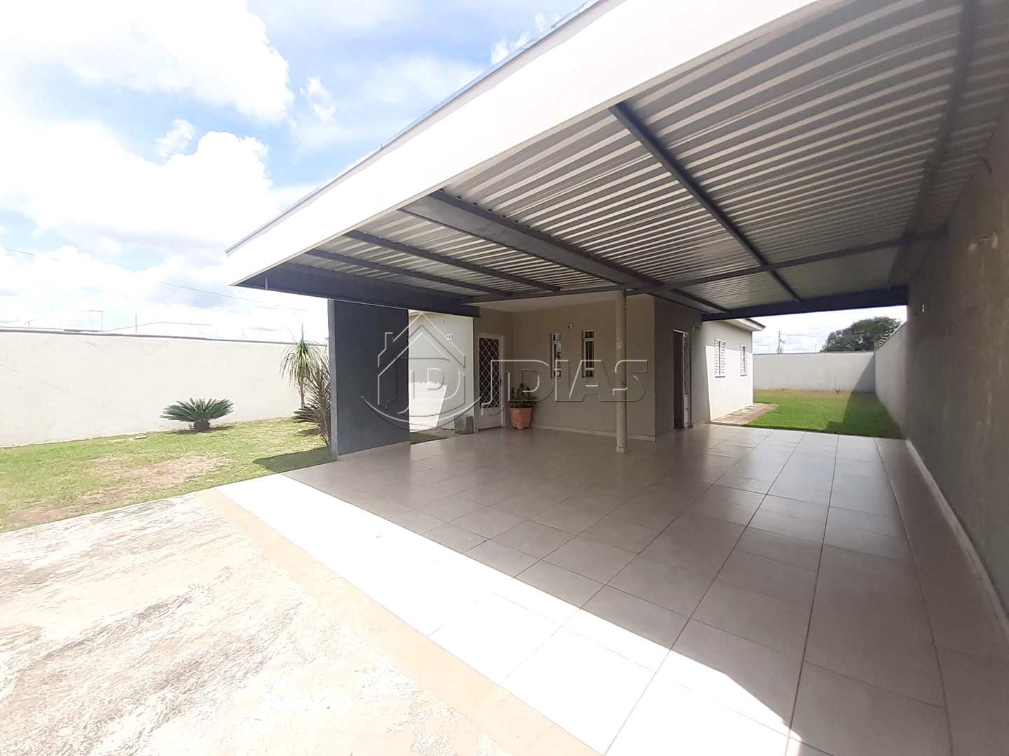 Casa à venda com 3 quartos, 166m² - Foto 3