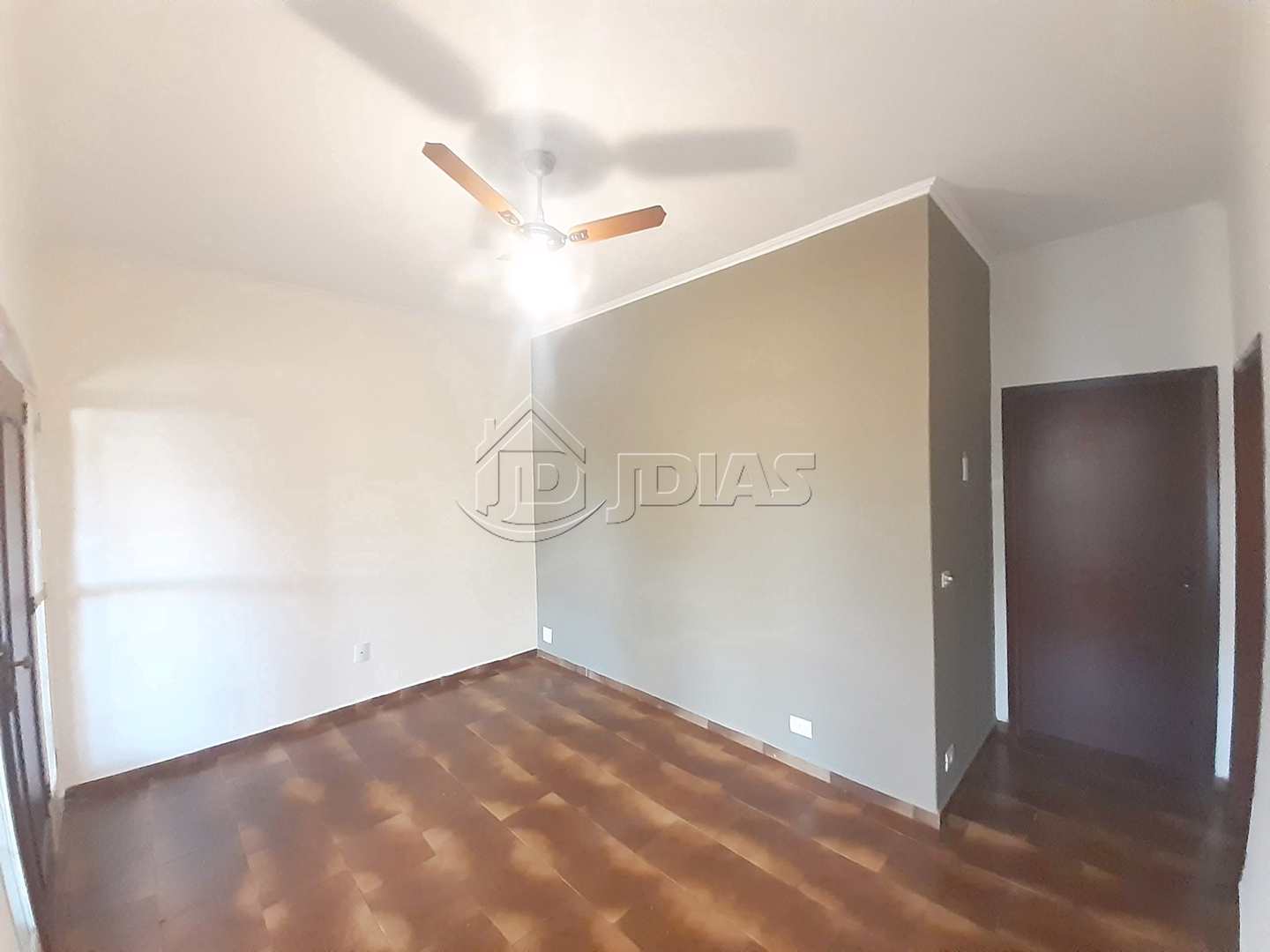 Casa à venda com 3 quartos, 260m² - Foto 3