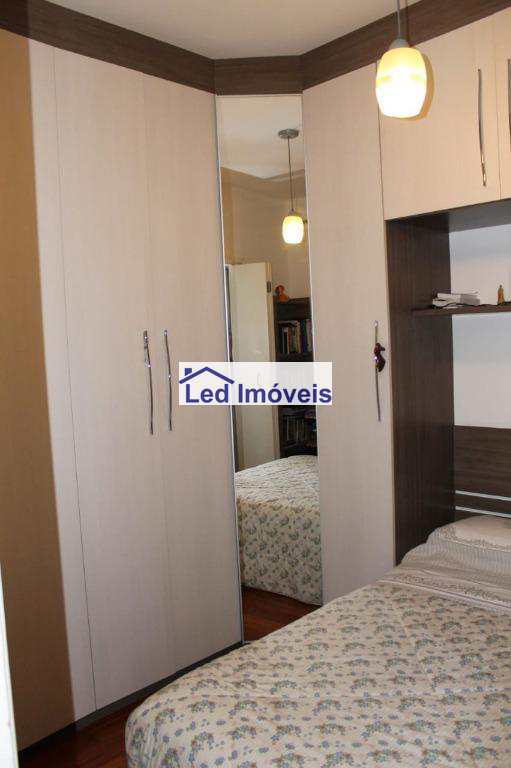 Apartamento à venda com 3 quartos, 77m² - Foto 9