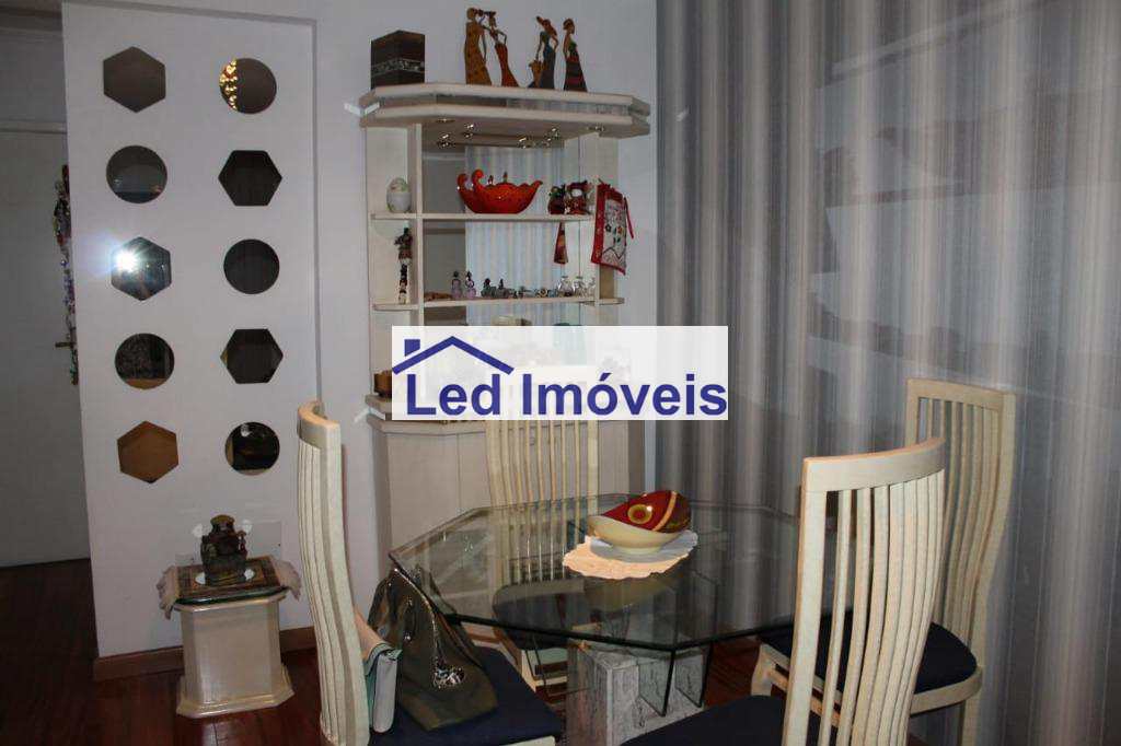 Apartamento à venda com 3 quartos, 77m² - Foto 3