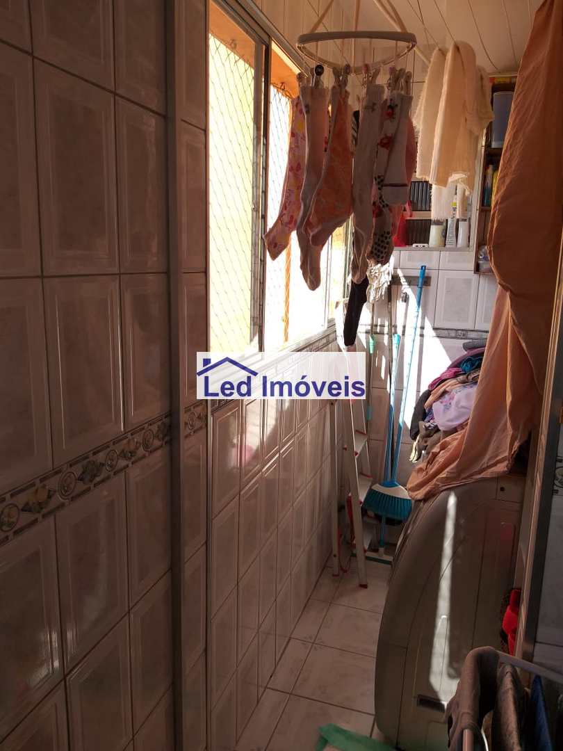 Apartamento à venda com 2 quartos, 70m² - Foto 17