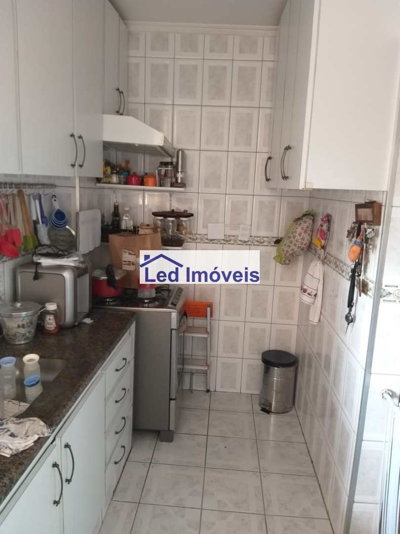 Apartamento à venda com 2 quartos, 70m² - Foto 16