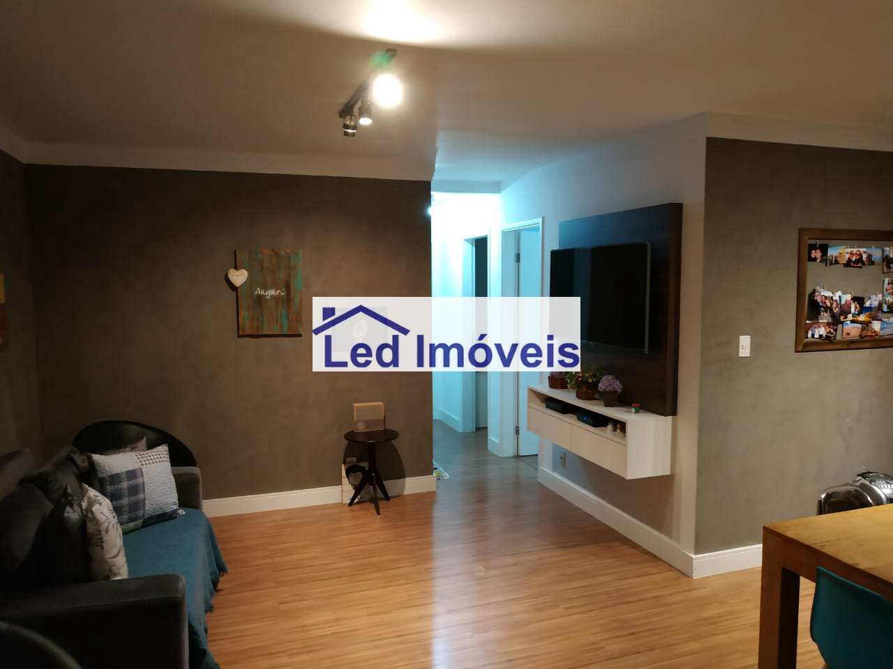 Apartamento à venda com 3 quartos, 90m² - Foto 2