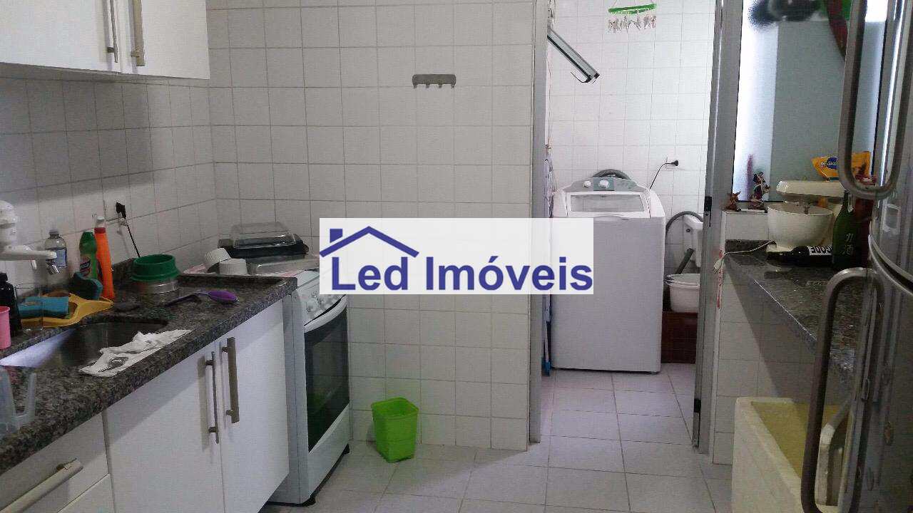 Apartamento à venda com 2 quartos, 60m² - Foto 4