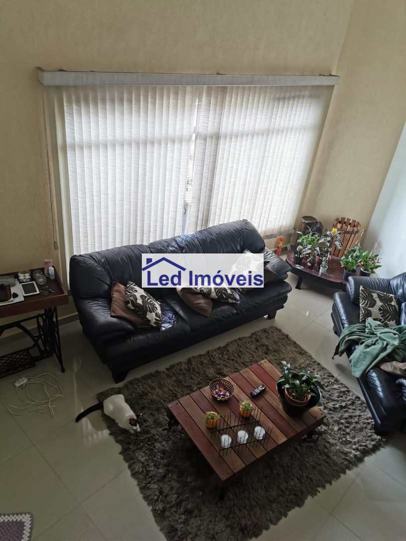 Sobrado à venda com 2 quartos, 140m² - Foto 1