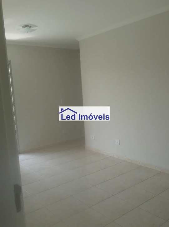 Apartamento à venda com 2 quartos, 62m² - Foto 2