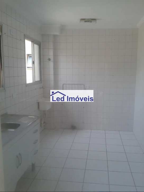 Apartamento à venda com 2 quartos, 62m² - Foto 4