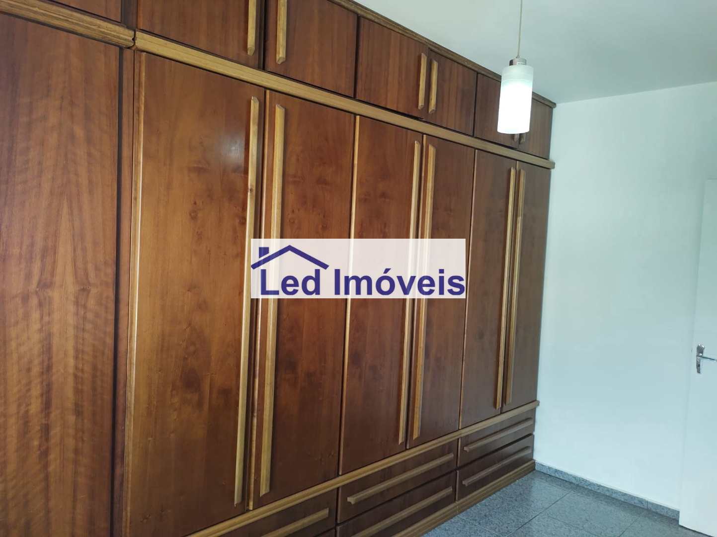 Sobrado à venda com 2 quartos, 150m² - Foto 12