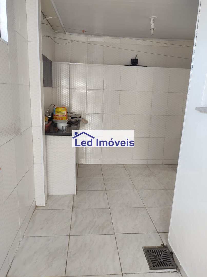 Sobrado à venda com 2 quartos, 150m² - Foto 15