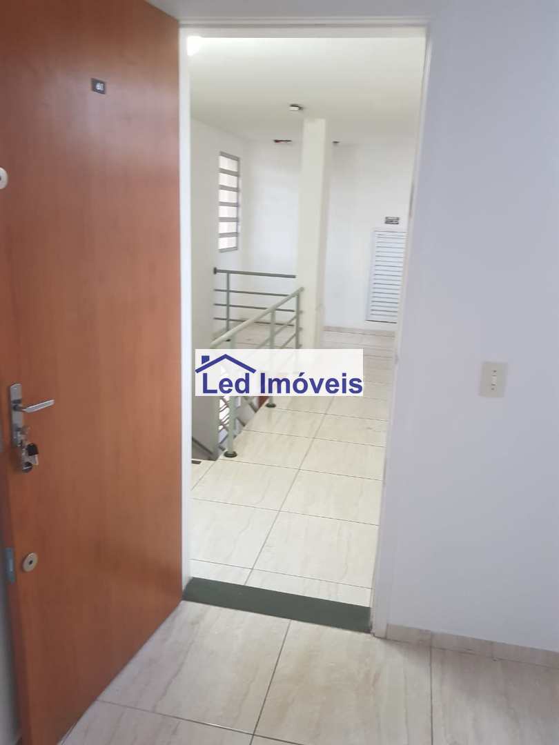 Apartamento à venda com 2 quartos, 48m² - Foto 3