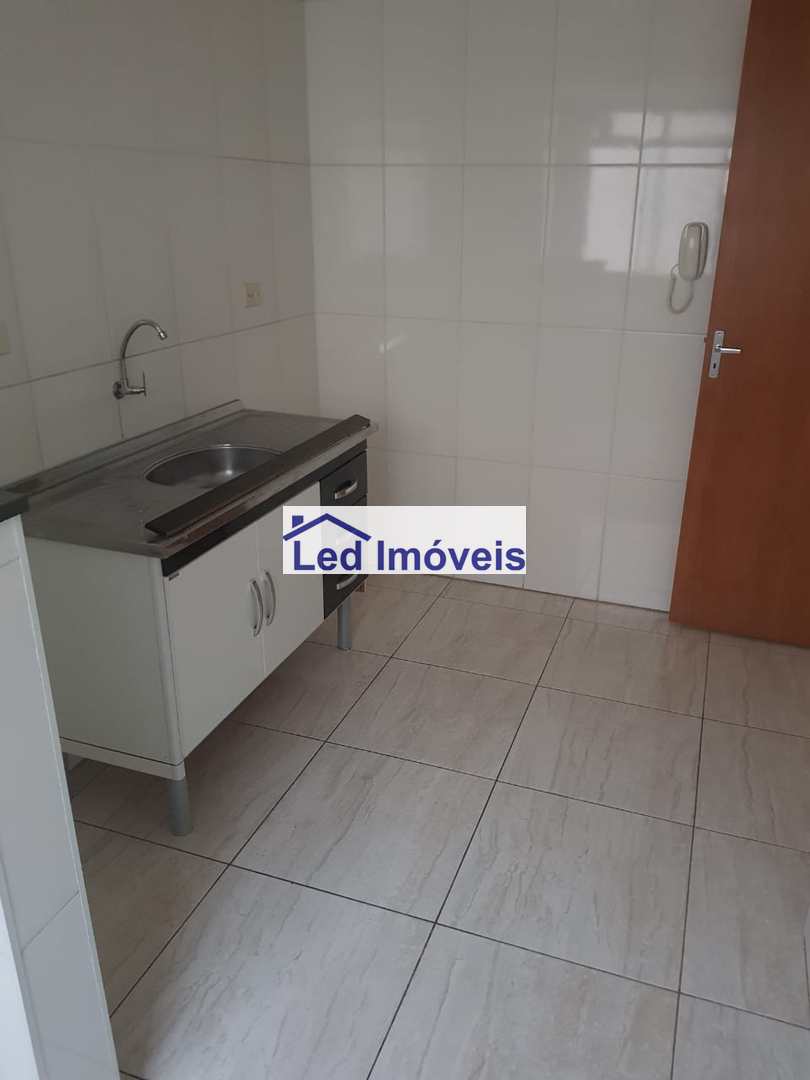 Apartamento à venda com 2 quartos, 48m² - Foto 4