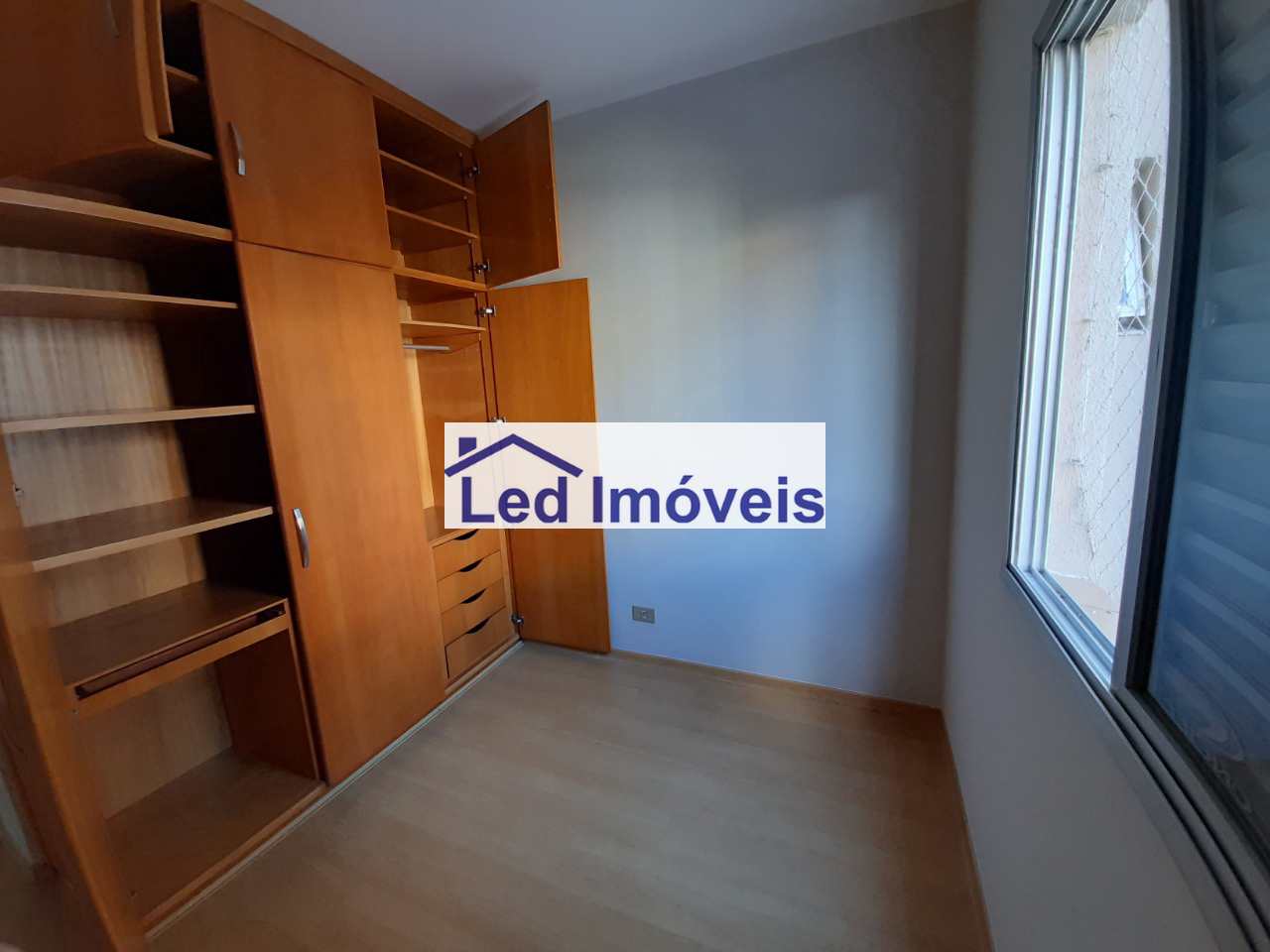 Apartamento à venda com 2 quartos, 62m² - Foto 4