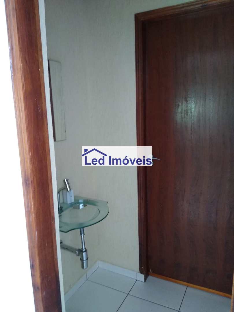 Sobrado à venda com 4 quartos, 200m² - Foto 6