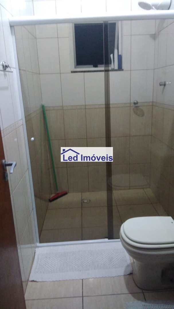 Sobrado à venda com 4 quartos, 200m² - Foto 15