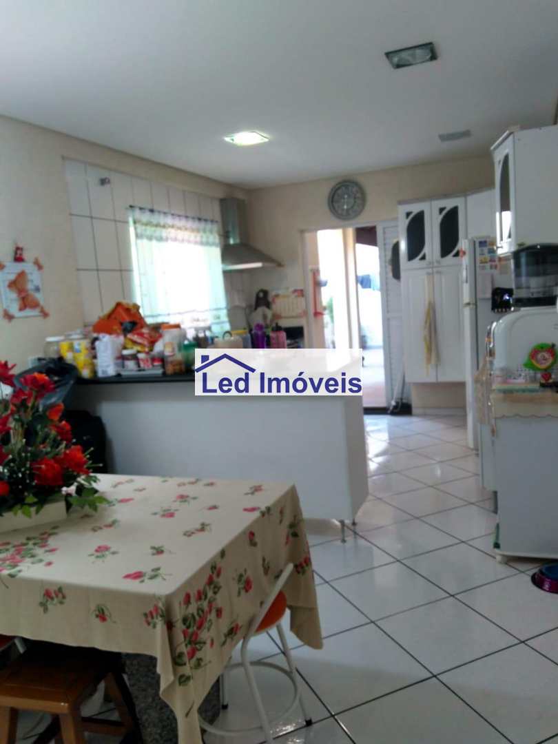 Sobrado à venda com 3 quartos, 150m² - Foto 5