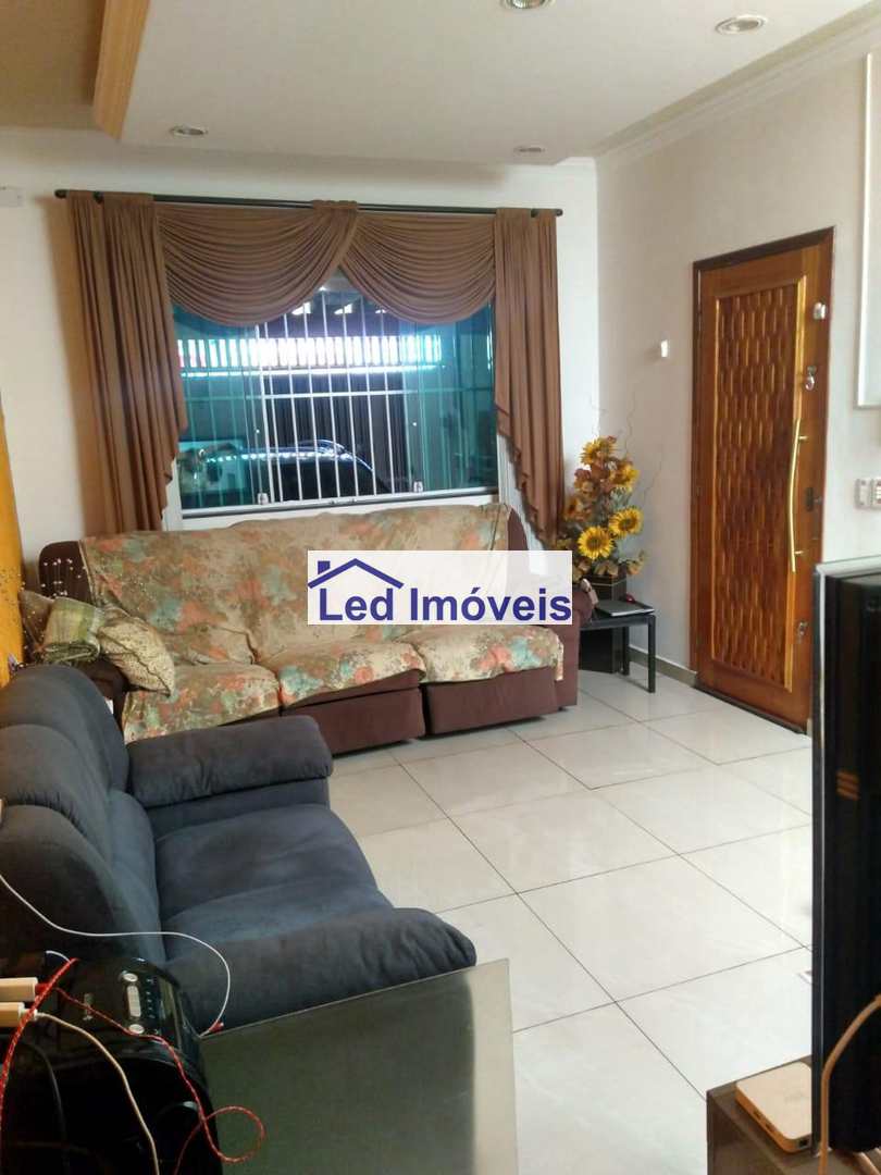 Sobrado à venda com 3 quartos, 150m² - Foto 2