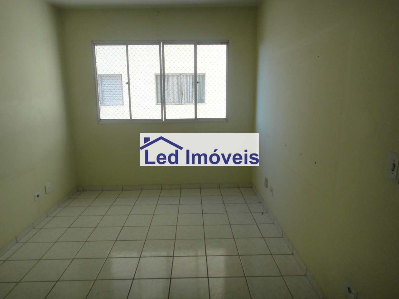 Apartamento à venda com 2 quartos, 64m² - Foto 1