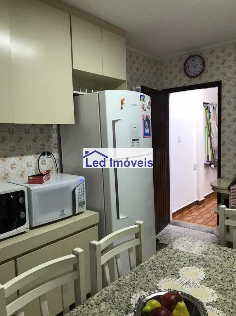 Sobrado à venda com 3 quartos, 150m² - Foto 4