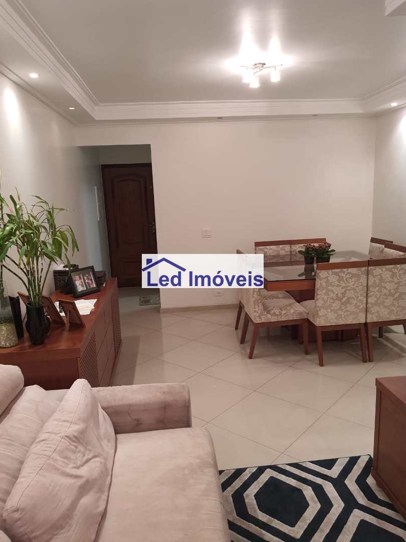 Apartamento à venda com 3 quartos, 80m² - Foto 2