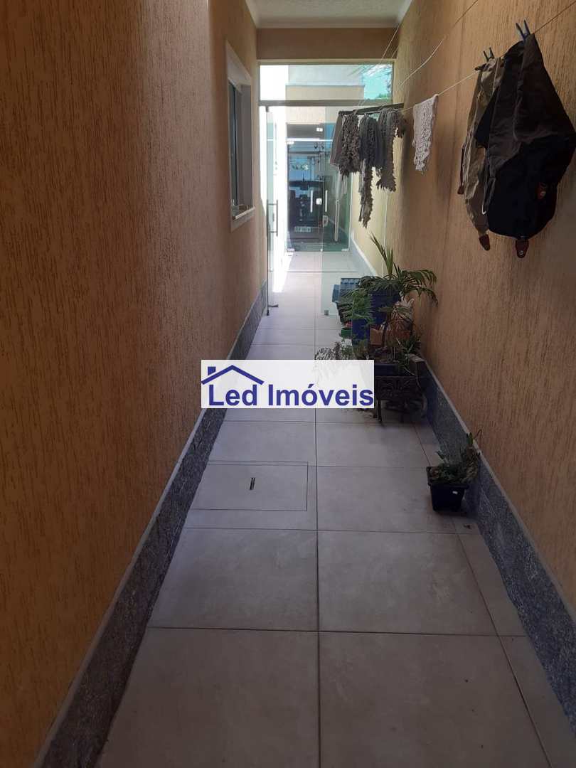 Sobrado à venda com 3 quartos, 150m² - Foto 4