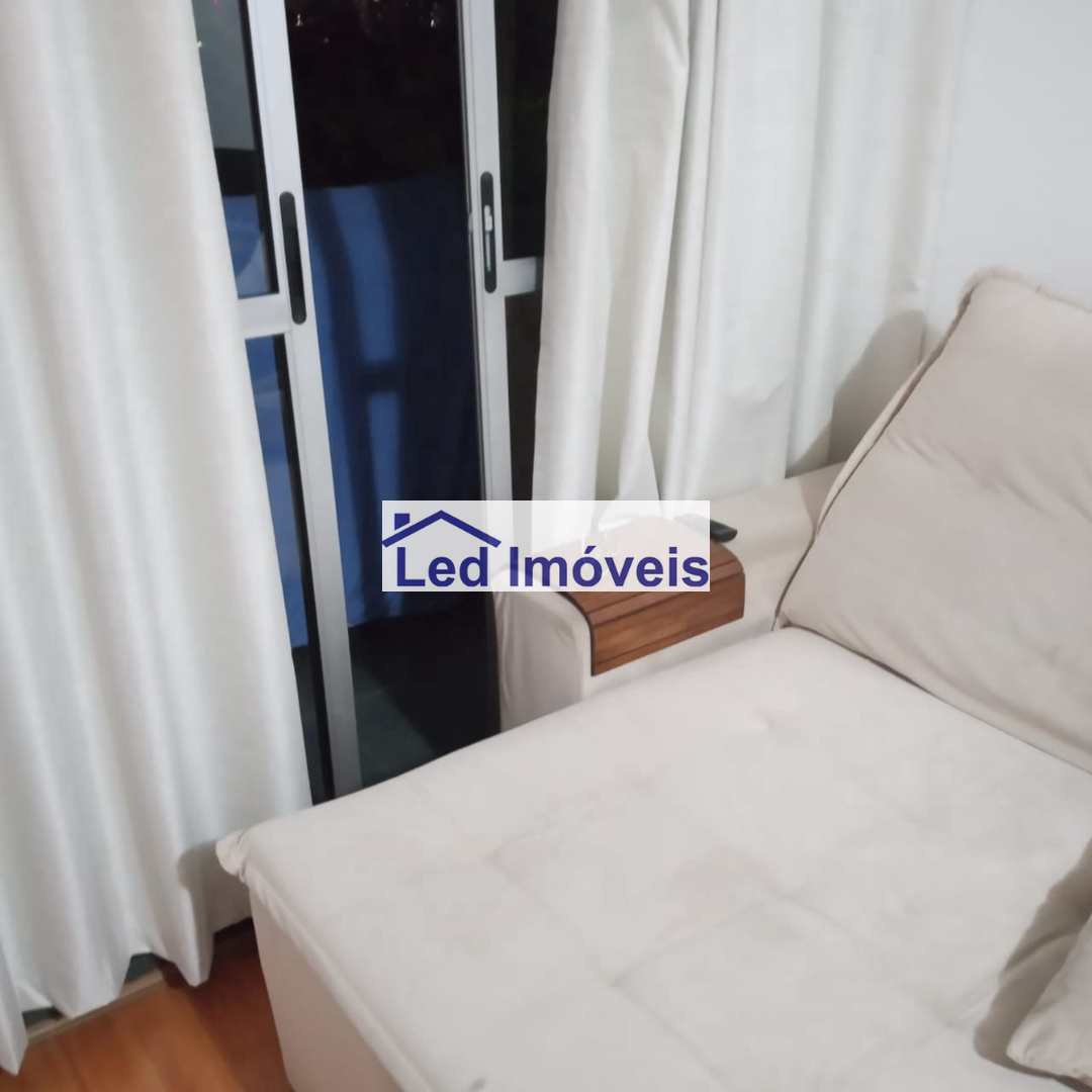 Apartamento à venda com 3 quartos, 80m² - Foto 1