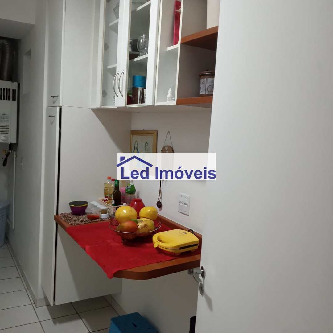 Apartamento à venda com 3 quartos, 80m² - Foto 4