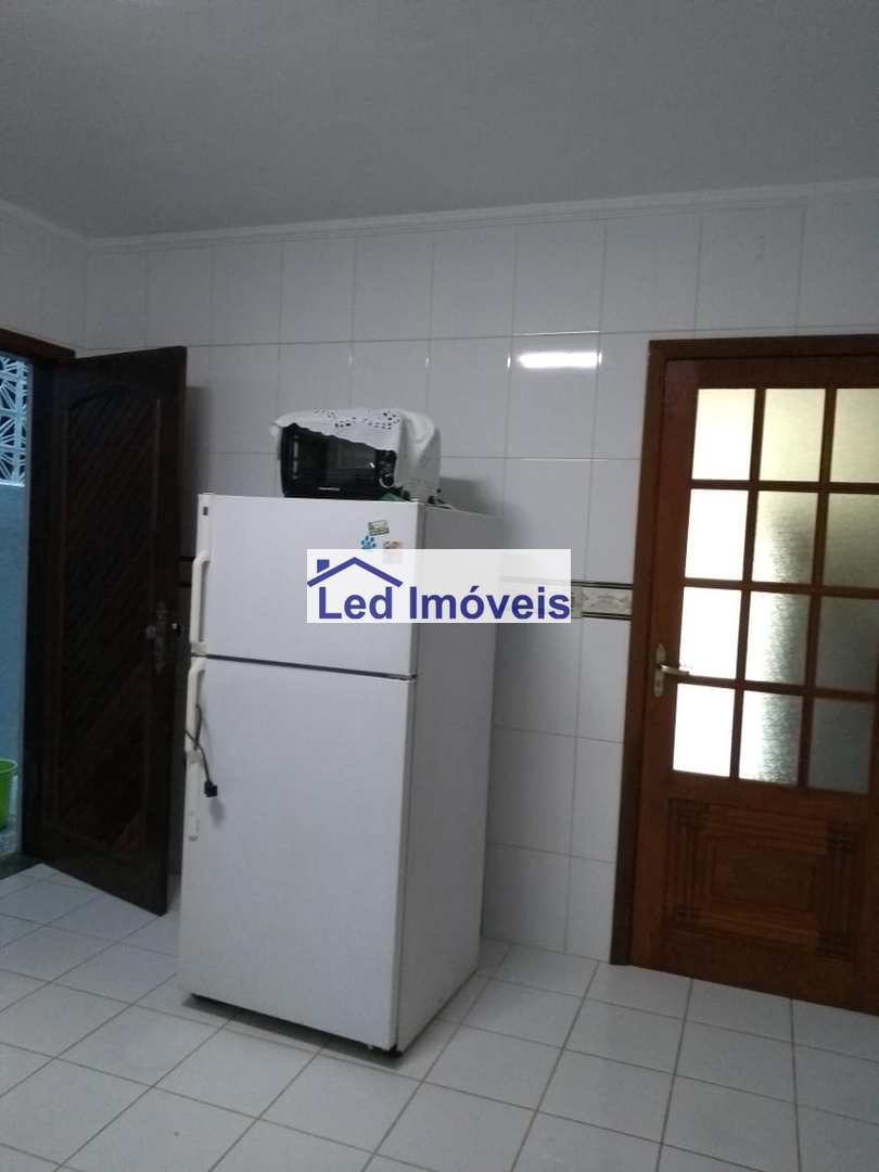 Sobrado à venda com 3 quartos, 219m² - Foto 5