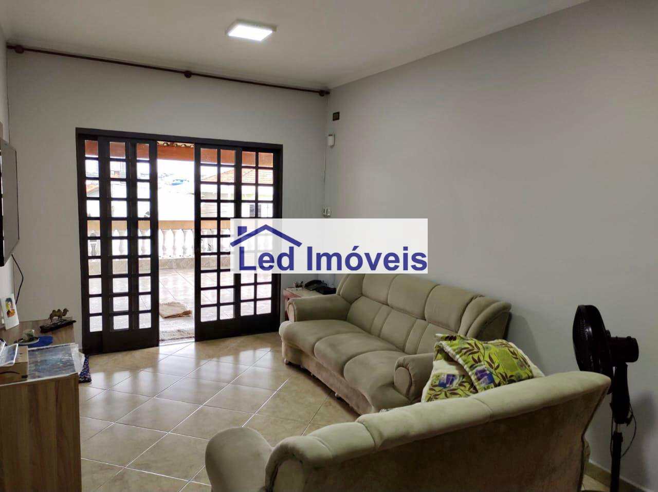 Sobrado à venda com 3 quartos, 124m² - Foto 2