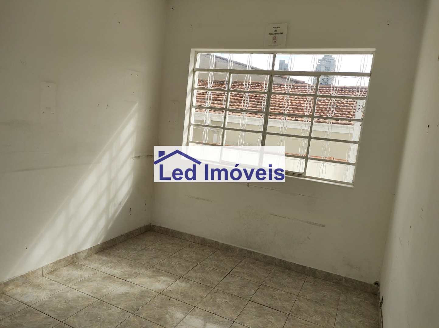 Casa à venda com 3 quartos, 320m² - Foto 7