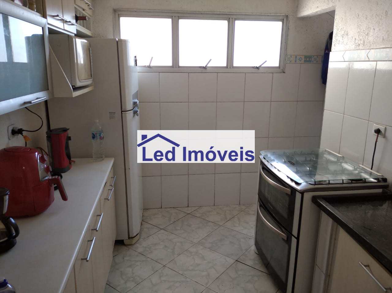 Apartamento à venda com 3 quartos, 68m² - Foto 3