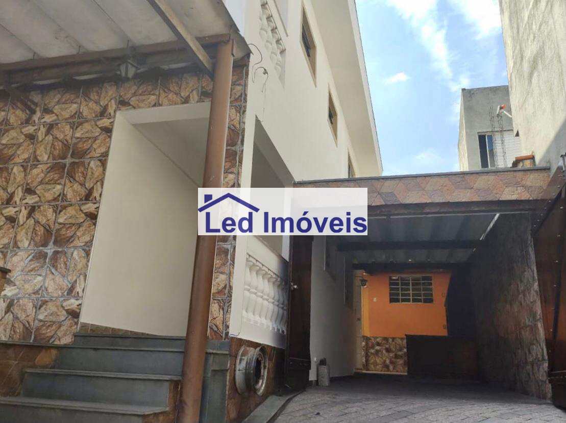 Sobrado à venda com 3 quartos, 180m² - Foto 2