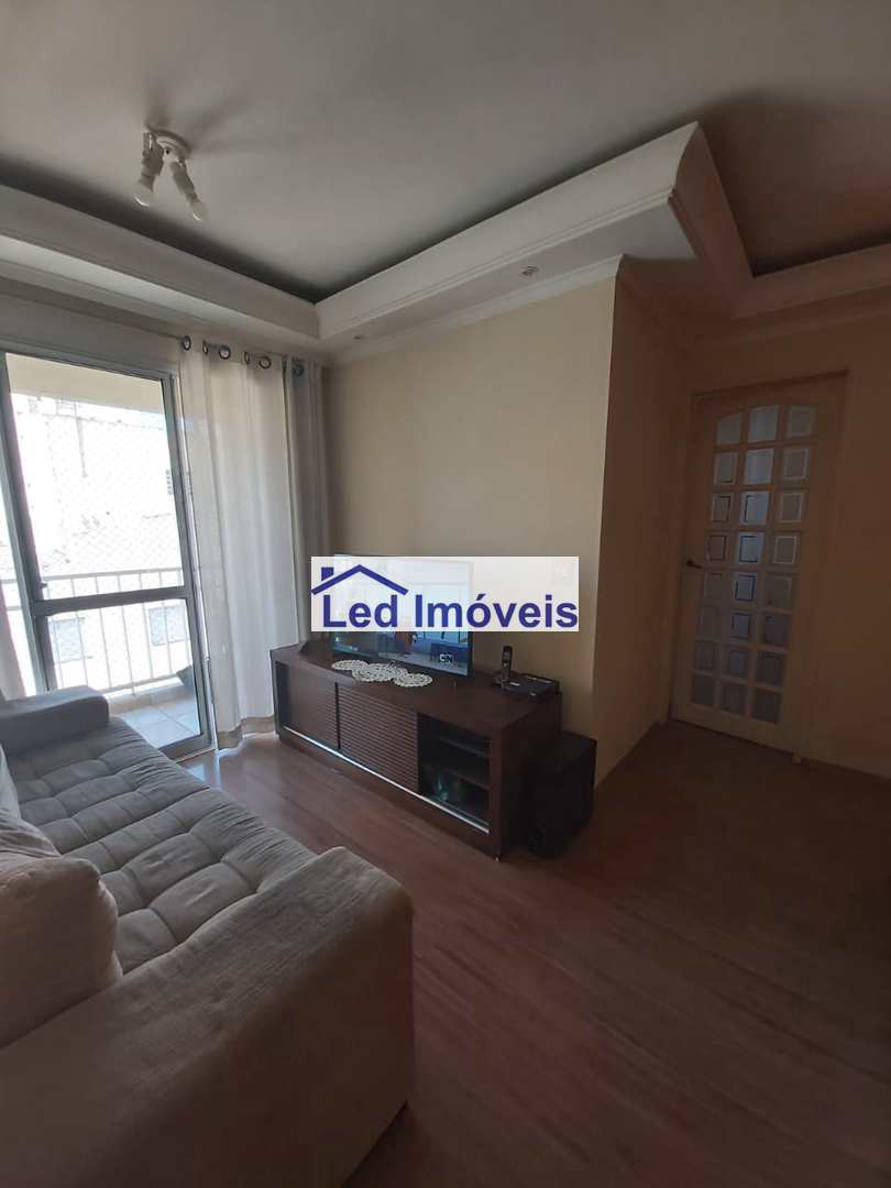 Apartamento à venda com 3 quartos, 63m² - Foto 2